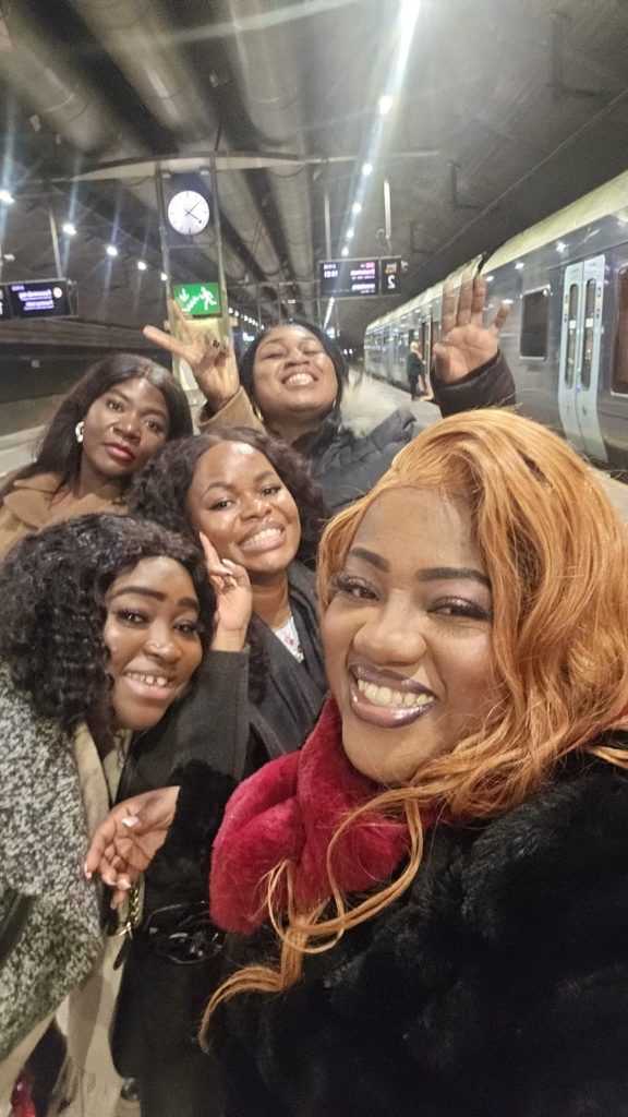 lean on me ladies club